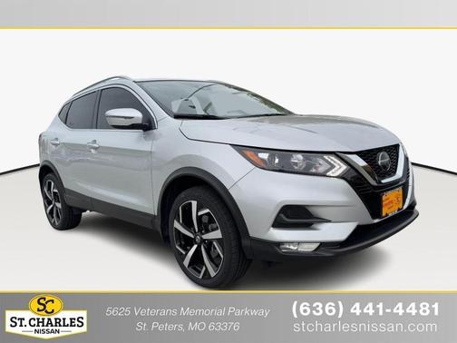 2022 Nissan Rogue Sport SV