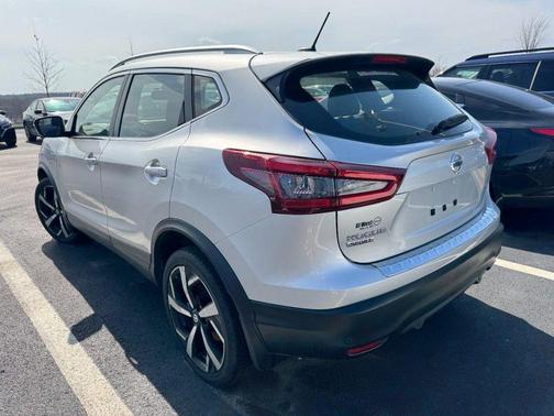 2022 Nissan Rogue Sport SL