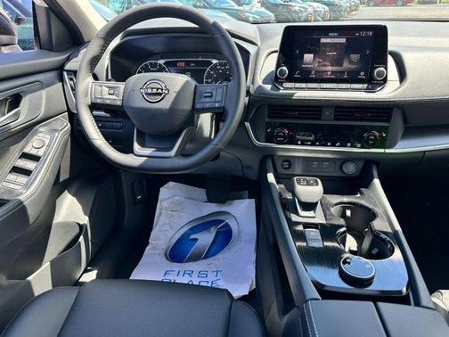 Everest White Pearl Tricoat 2026 Nissan Rogue Dark Armor