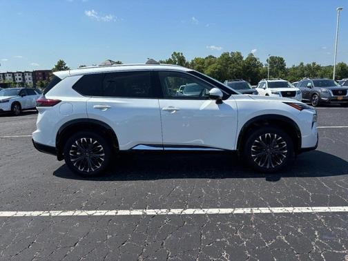 2025 Nissan Rogue Platinum