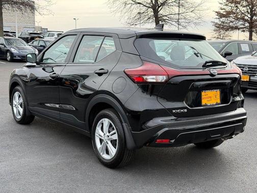 2025 Nissan Kicks S