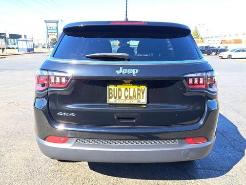 Diamond Black 2025 Jeep Compass Sport