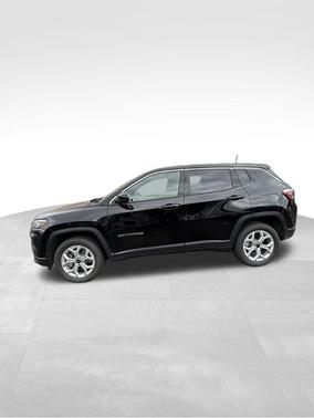 Diamond Black 2025 Jeep Compass Sport