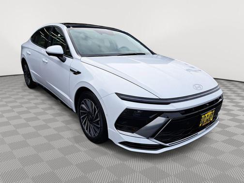 2025 Hyundai SONATA Hybrid Limited