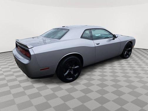 2013 Dodge Challenger SXT