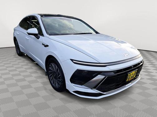 2025 Hyundai SONATA Hybrid Limited