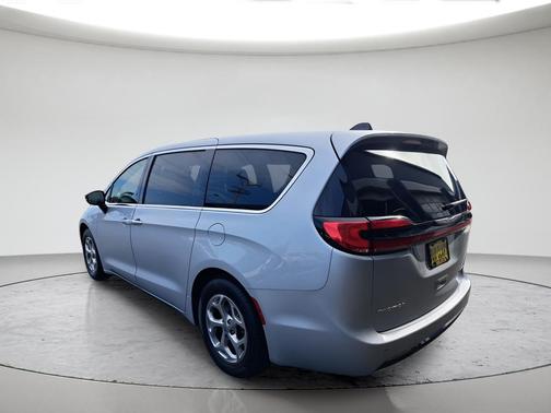 Silver Mist Clearcoat 2024 Chrysler Pacifica Limited
