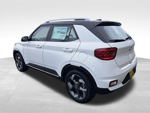 Lunar White 2026 Hyundai VENUE SEL
