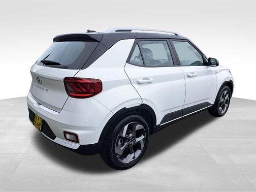 Lunar White 2026 Hyundai VENUE SEL