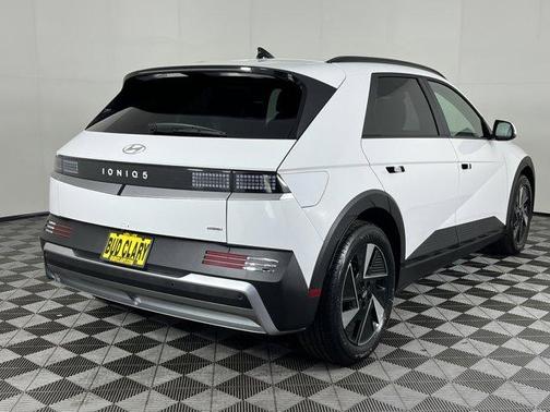 2025 Hyundai IONIQ 5 SEL