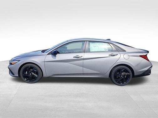 Metal 2026 Hyundai ELANTRA HEV SEL