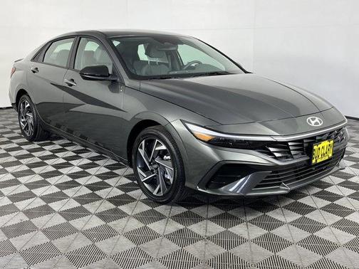 2025 Hyundai ELANTRA HEV SEL Sport