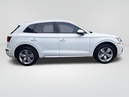 2018 Audi Q5 2.0T Premium Plus
