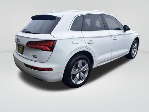 2018 Audi Q5 2.0T Premium Plus