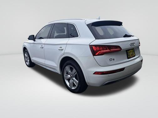 2018 Audi Q5 2.0T Premium Plus
