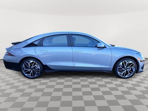 2025 Hyundai IONIQ 6 SEL