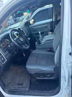 Bright White Clearcoat 2018 RAM 1500 Big Horn