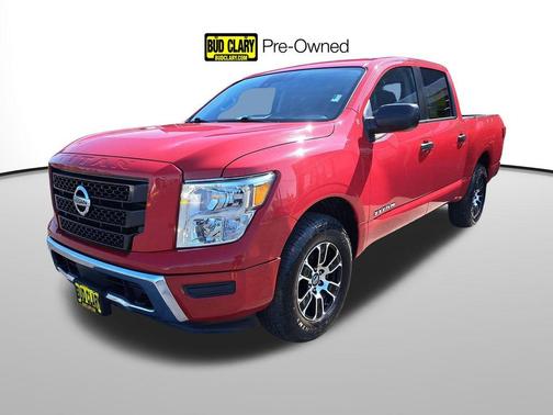 2022 Nissan Titan SV