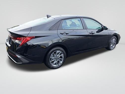 2026 Hyundai ELANTRA HEV Blue