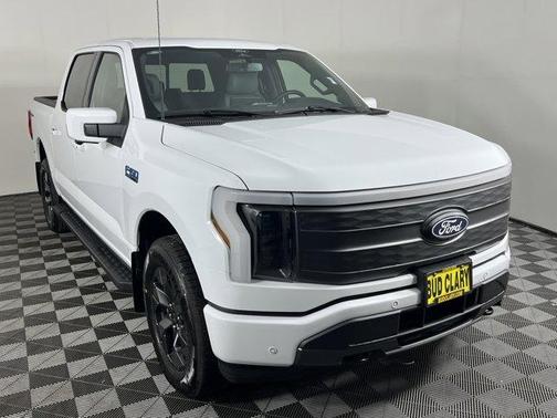 2025 Ford F-150 Lightning LARIAT