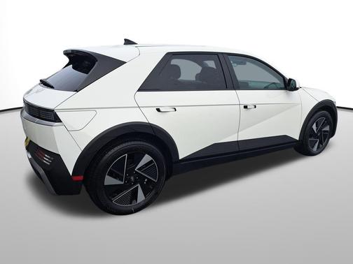 2026 Hyundai IONIQ 5 SE Standard Range