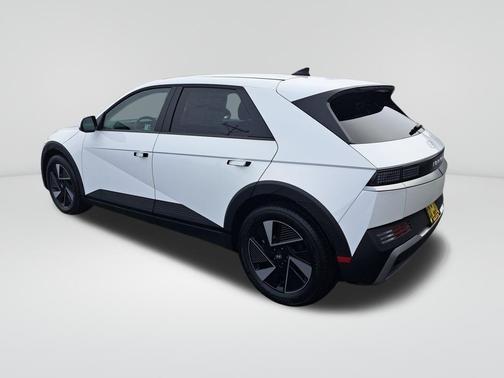 2026 Hyundai IONIQ 5 SE Standard Range