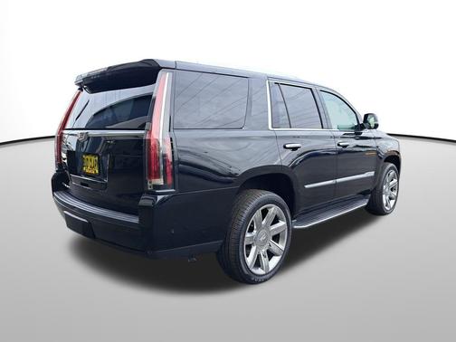 2018 Cadillac Escalade Luxury