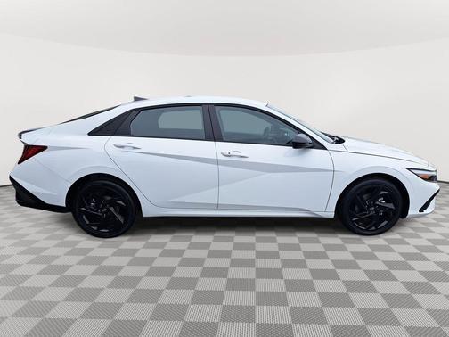 2026 Hyundai ELANTRA SEL