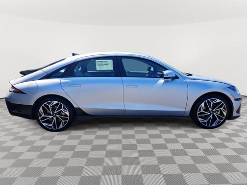 2024 Hyundai IONIQ 6 SEL