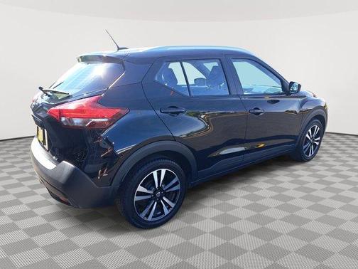 2019 Nissan Kicks SV