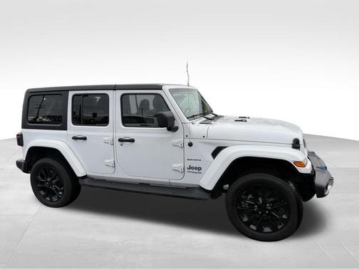 Bright White Clearcoat 2022 Jeep Wrangler Unlimited 4xe Sahara