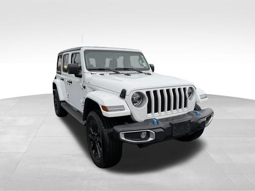Bright White Clearcoat 2022 Jeep Wrangler Unlimited 4xe Sahara