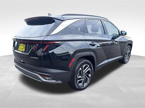 Ash Black 2026 Hyundai TUCSON Hybrid Limited