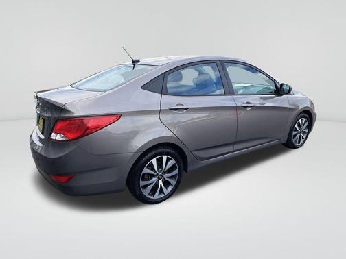 2017 Hyundai Accent Value Edition