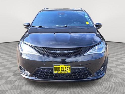 2018 Chrysler Pacifica Touring-L Plus