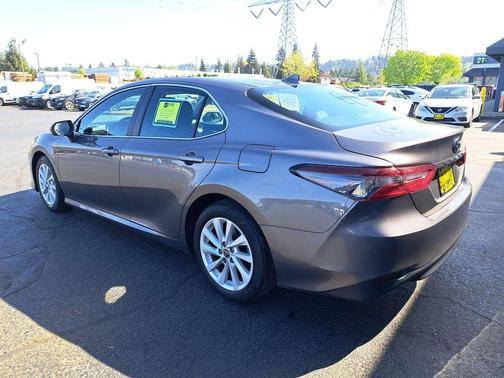 Predawn Gray Mica 2022 Toyota Camry LE