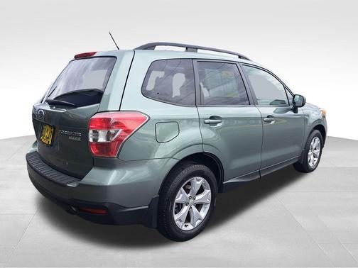 Jasmine Green Metallic 2015 Subaru Forester 2.5i Premium
