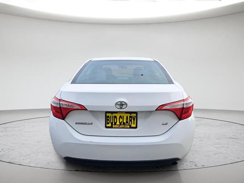 Super White 2015 Toyota Corolla LE