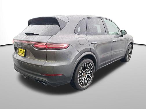 2021 Porsche Cayenne Base