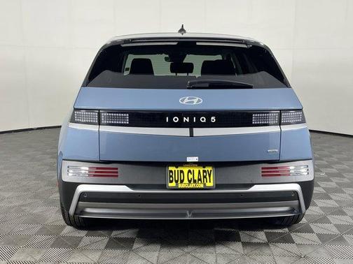 2025 Hyundai IONIQ 5 SE