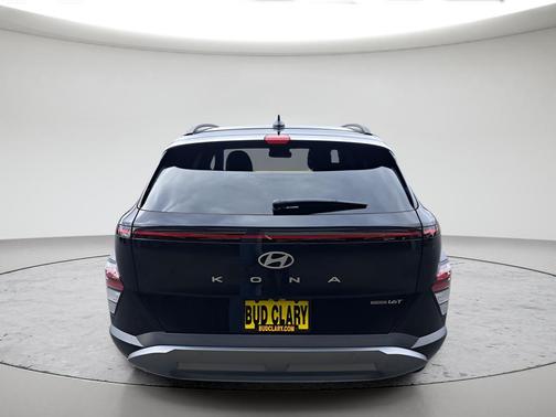 Abyss Black Pearl 2026 Hyundai KONA Limited