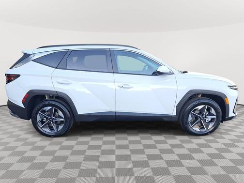 2026 Hyundai TUCSON Hybrid 