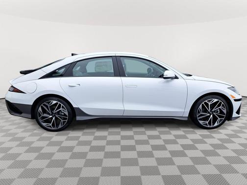 2025 Hyundai IONIQ 6 SEL