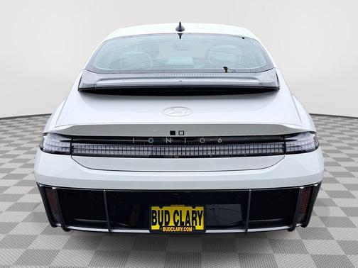 2025 Hyundai IONIQ 6 SEL