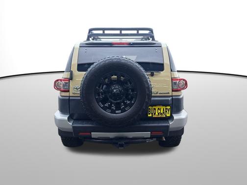 2014 Toyota FJ Cruiser Base