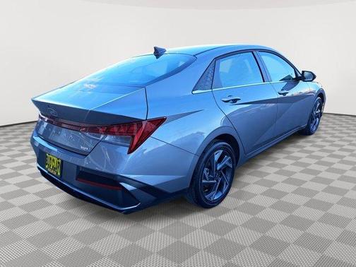 2025 Hyundai ELANTRA HEV Limited