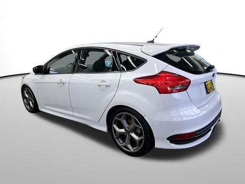 2018 Ford Focus ST Base