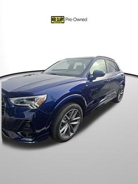 Navarra Blue Metallic 2023 Audi Q3 45 S line Premium