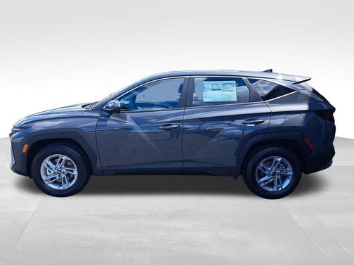 Gray 2026 Hyundai TUCSON SE