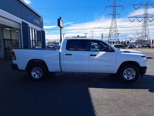 Bright White Clearcoat 2022 RAM 1500 Tradesman